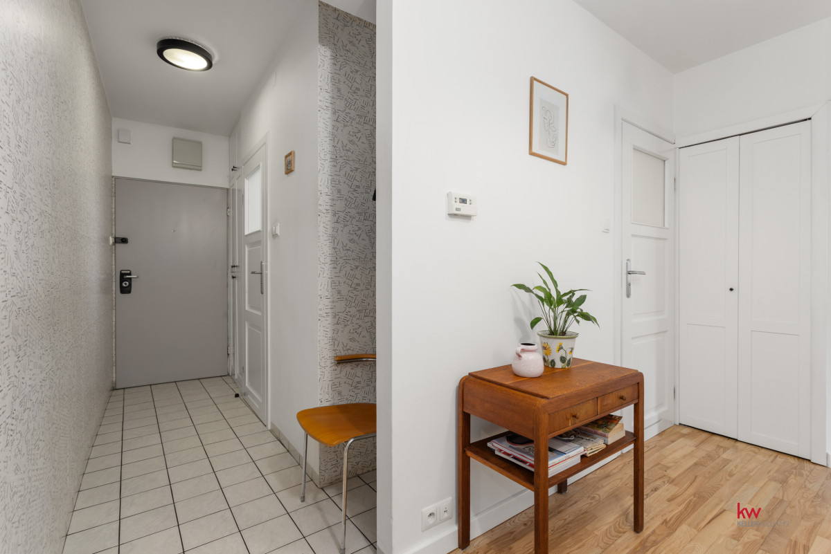 ATANER 2000-80,5 m²-Garaż + komórka-Os. Batorego