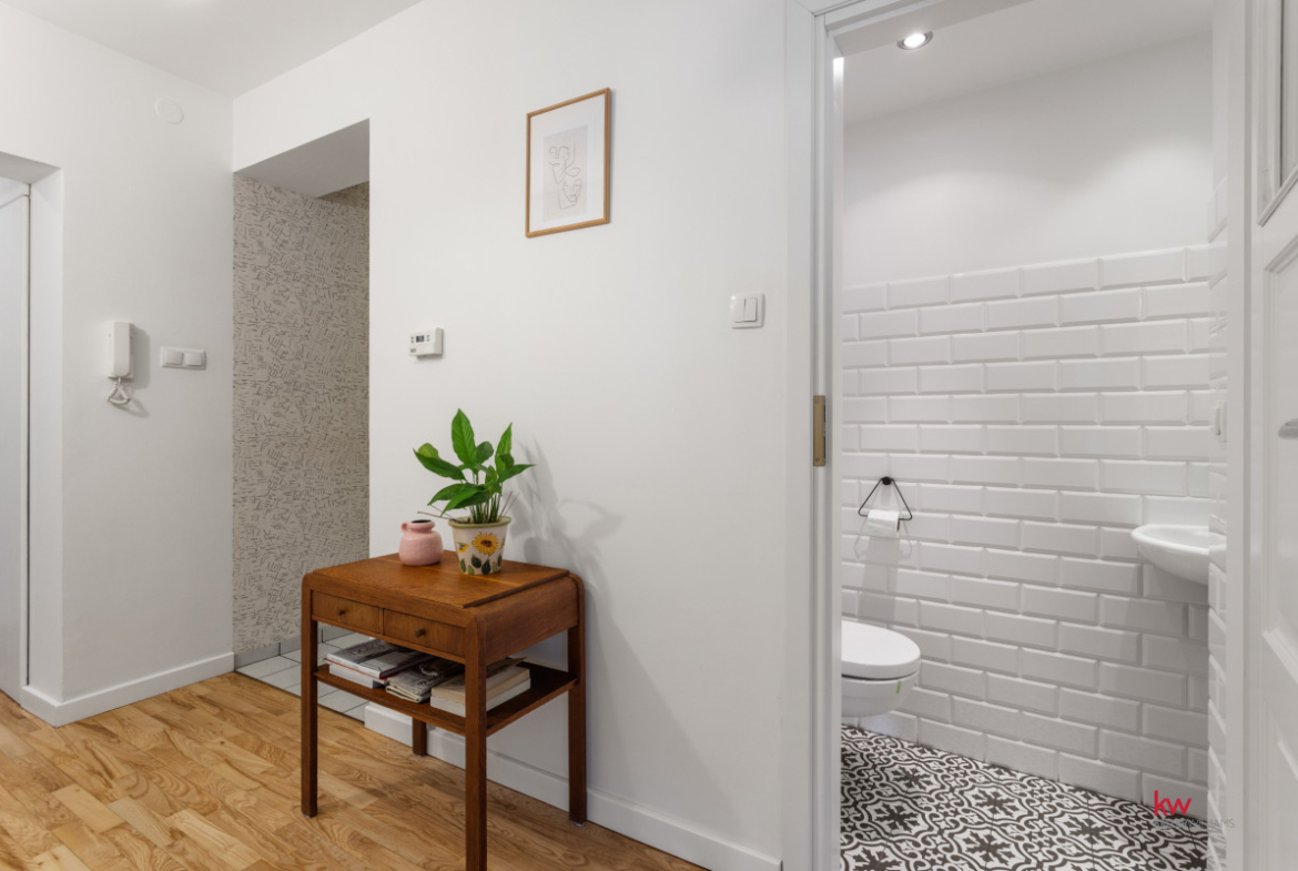 ATANER 2000-80,5 m²-Garaż + komórka-Os. Batorego