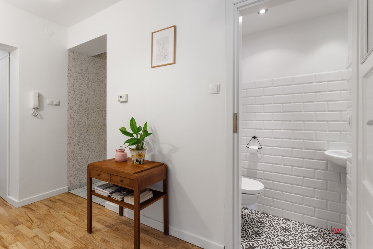 ATANER 2000-80,5 m²-Garaż + komórka-Os. Batorego