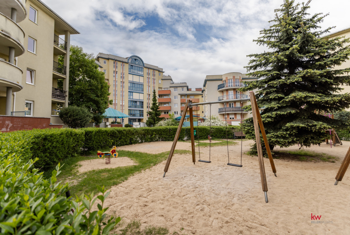 ATANER 2000-80,5 m²-Garaż + komórka-Os. Batorego