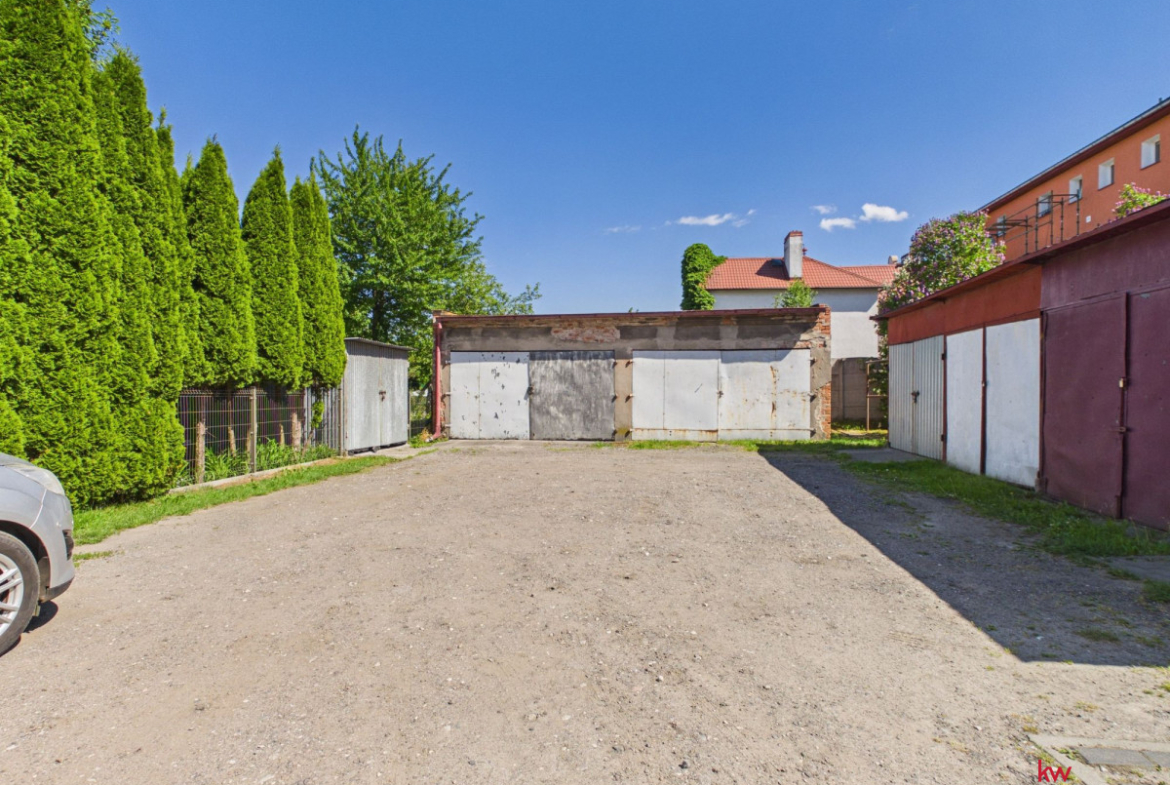 4 pokoje w kamienicy, parter, ogródek,piwnica