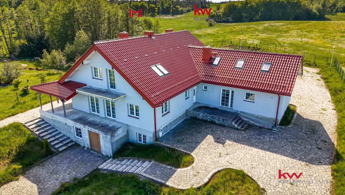 MAZURSKA POSIADŁOŚĆ NAD JEZIOREM JUKSTY