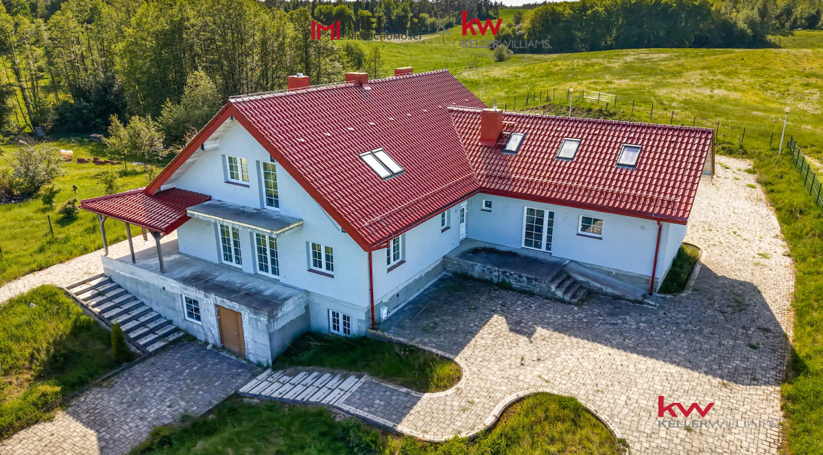 MAZURSKA POSIADŁOŚĆ NAD JEZIOREM JUKSTY