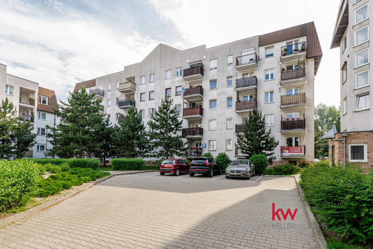 109955201 Odświeżone 3 pokoje | Wysoki parter | Piątkowo