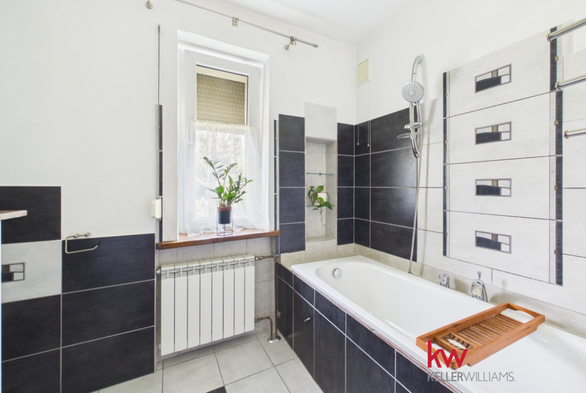 Pogoń | Duży dom + garaż 50m2 na pięknej działce