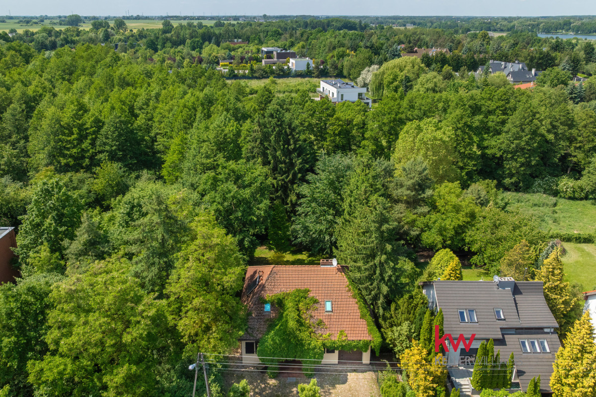Posesja rezydencjonalna Staw | 2230 m² | Chyby
