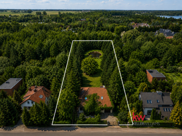 Posesja rezydencjonalna Staw | 2230 m² | Chyby