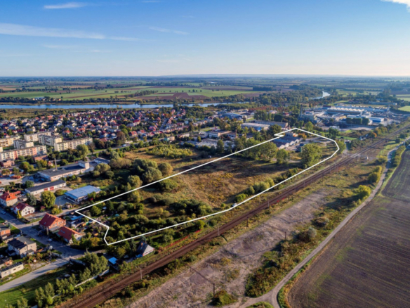 Teren z dostępem do torów kolejowych