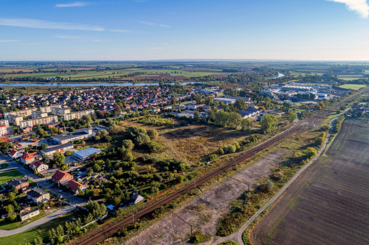 Teren z dostępem do torów kolejowych