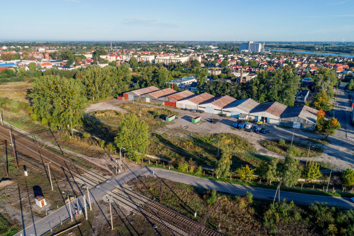 Teren z dostępem do torów kolejowych