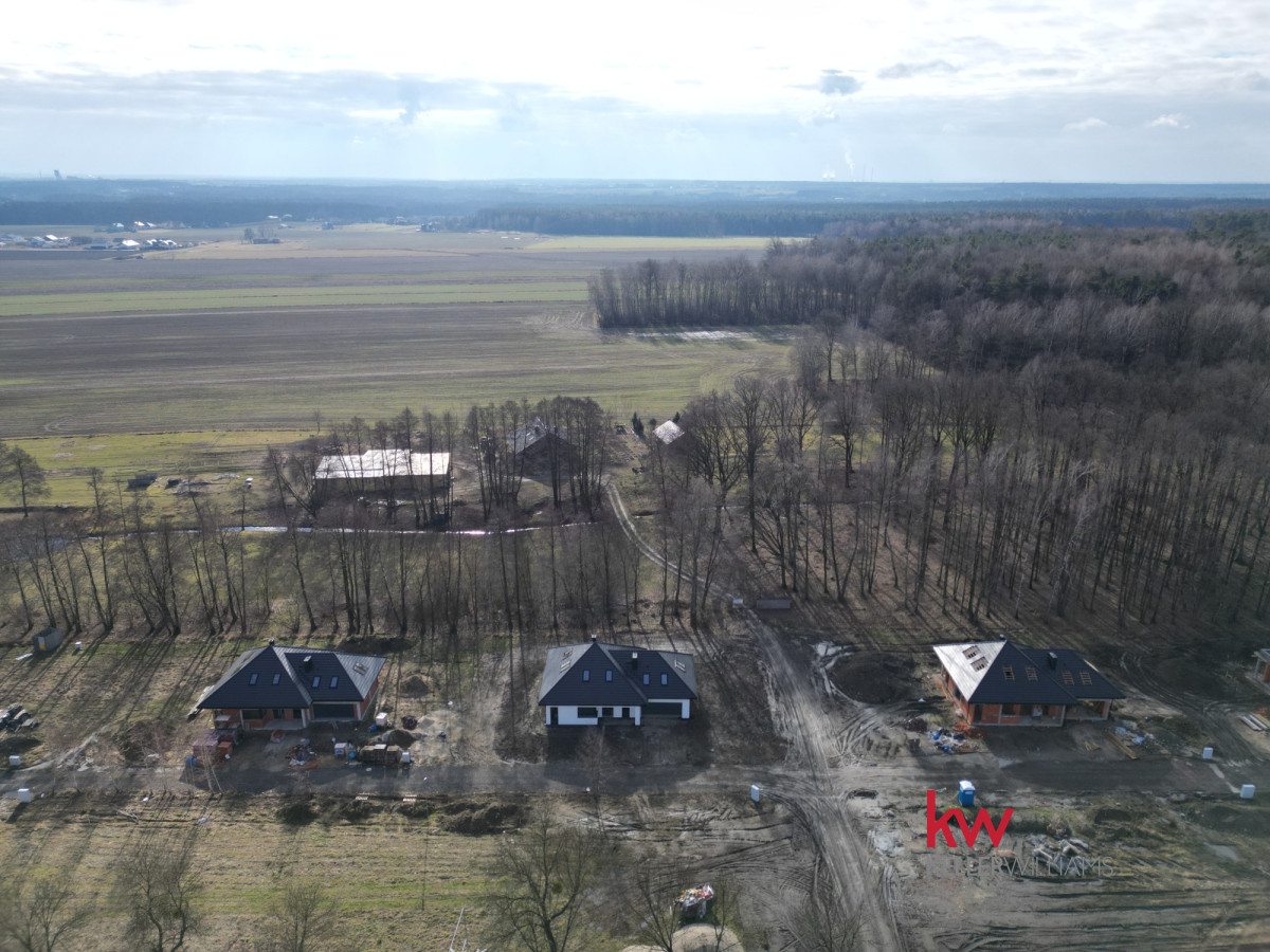 93095327 Rodzinny dom z dużą działką i blisko natury