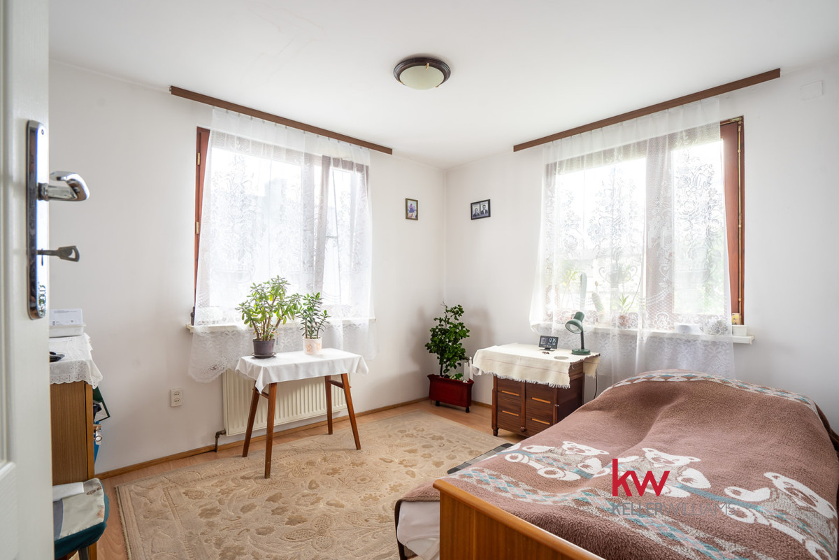 96522836 Dom z funkcjonującą od 23 lat firmą-rozlewnia wody
