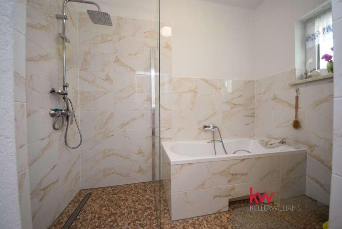 Dwa domy na jednej działce