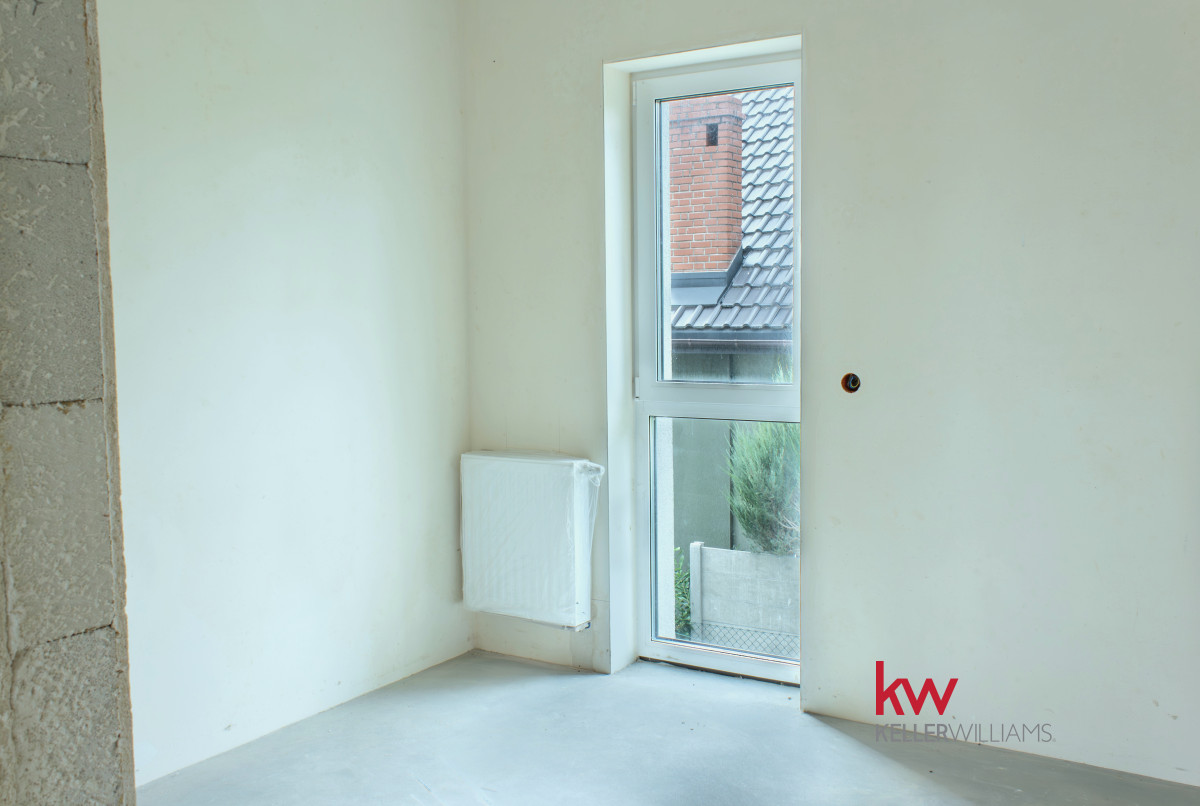 Nowoczesny dom w szeregowej zabudowie  Gowarzewo