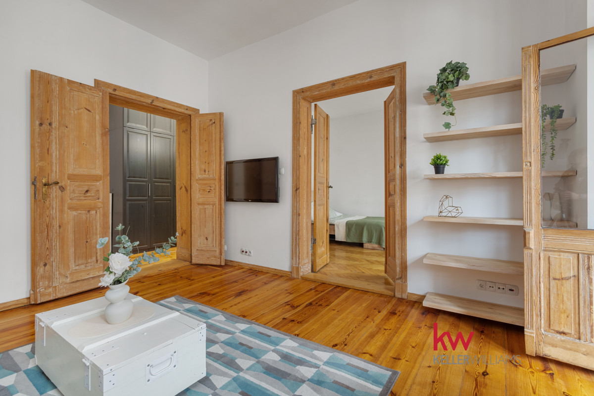 114530534 64 m² | 2 duże pokoje | Jeżyce | Kamienica