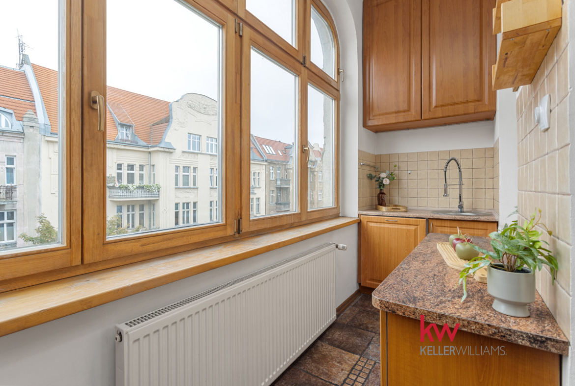 64 m² | 2 duże pokoje | Jeżyce | Kamienica