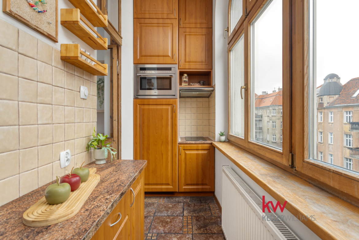 64 m² | 2 duże pokoje | Jeżyce | Kamienica