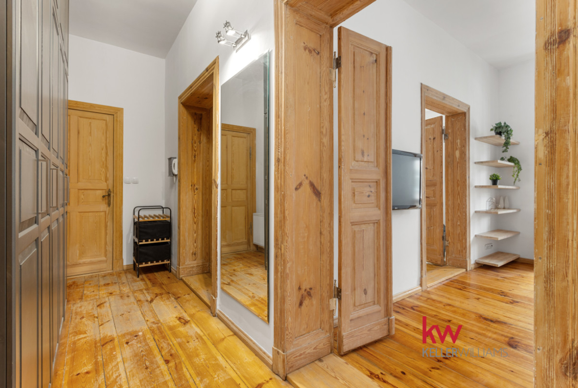 64 m² | 2 duże pokoje | Jeżyce | Kamienica