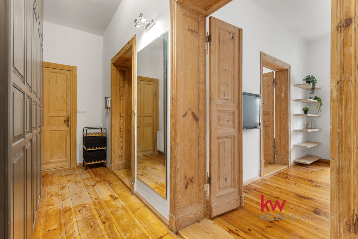 114530555 64 m² | 2 duże pokoje | Jeżyce | Kamienica