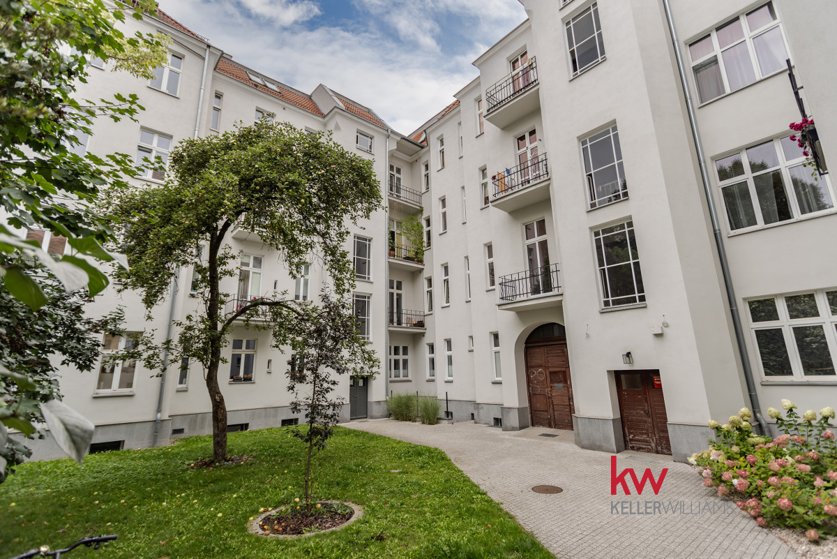 114530561 64 m² | 2 duże pokoje | Jeżyce | Kamienica