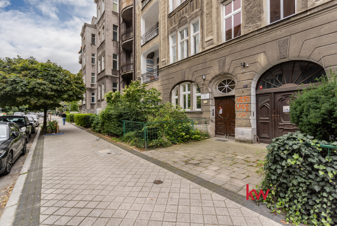 64 m² | 2 duże pokoje | Jeżyce | Kamienica