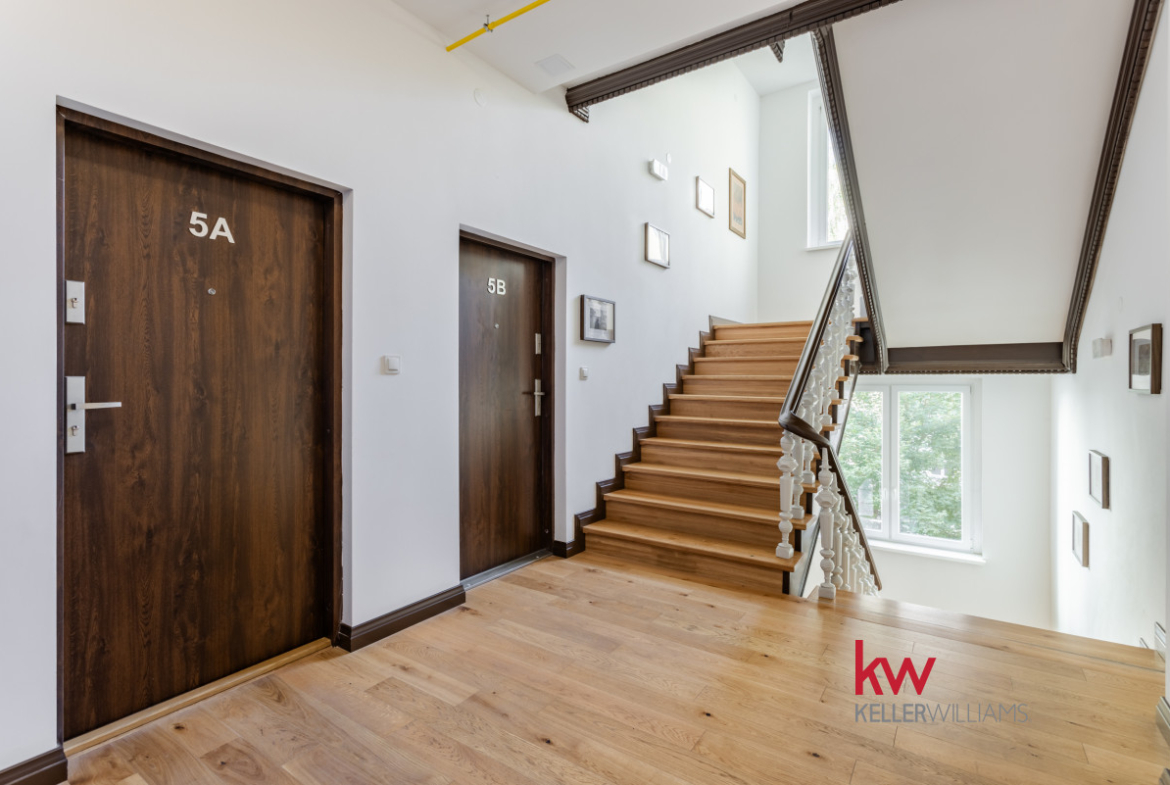 Stylowa kawalerka z antresolą i loggią | Jeżyce