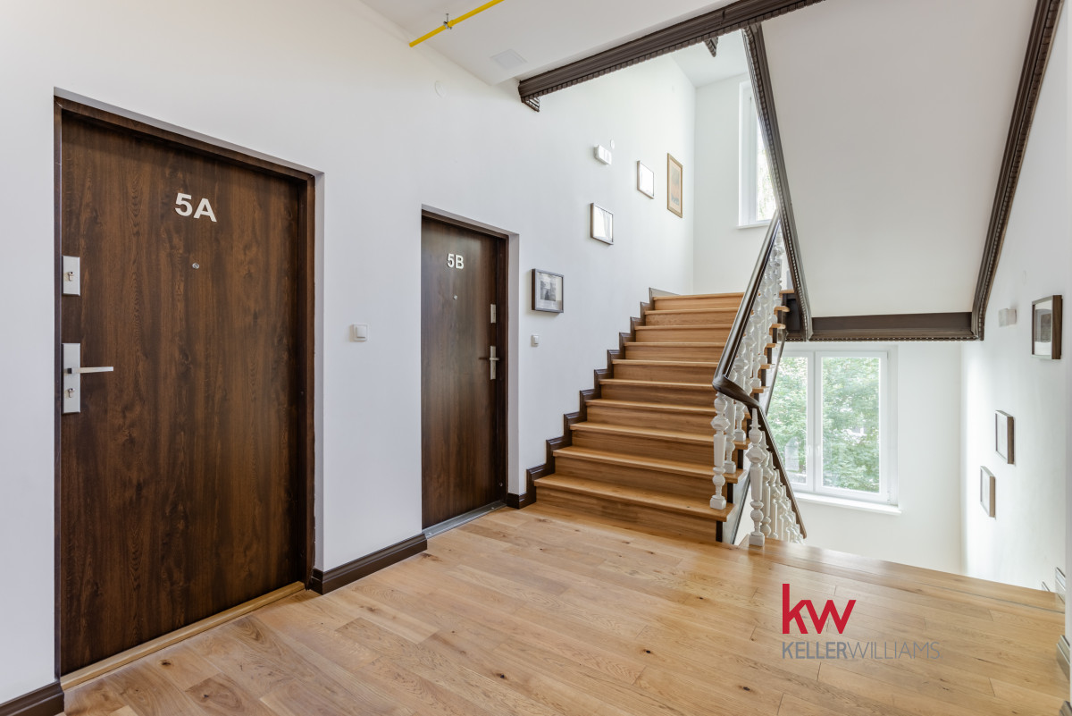 Stylowa kawalerka z antresolą i loggią | Jeżyce