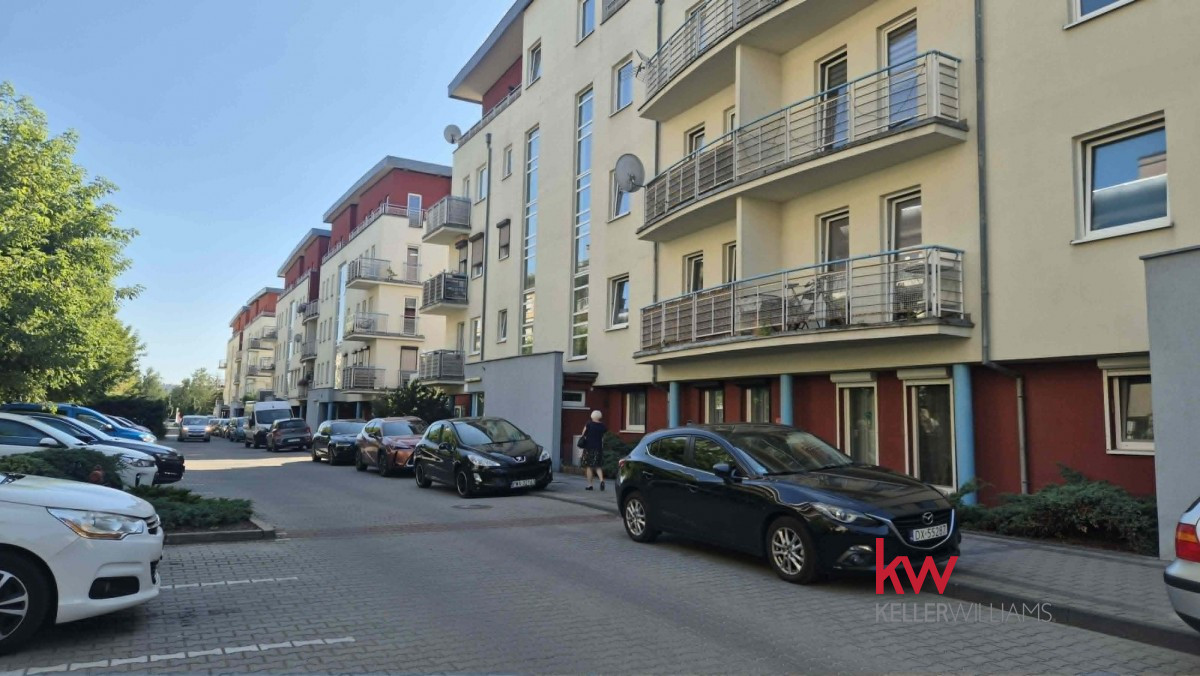 Kawalerka z balkonem i opcją garażu.
