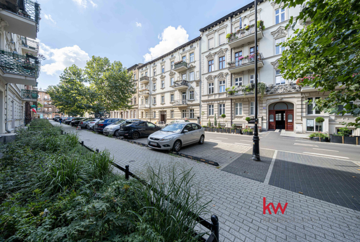 Duże mieszkanie z parkingiem Jeżyce