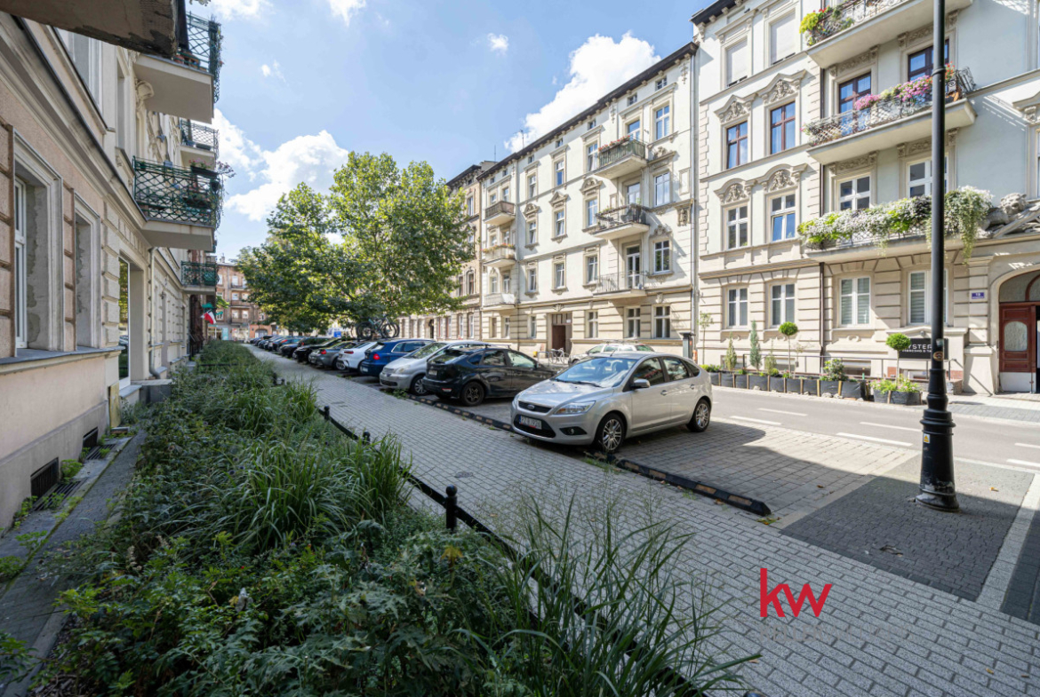 Duże mieszkanie z parkingiem Jeżyce