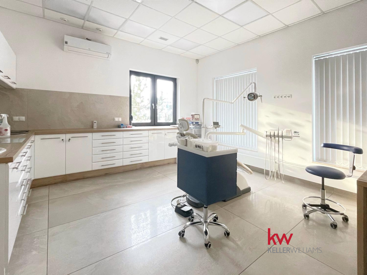 114709532 Lokal – idealny pod biuro, usługi lub gabinet.