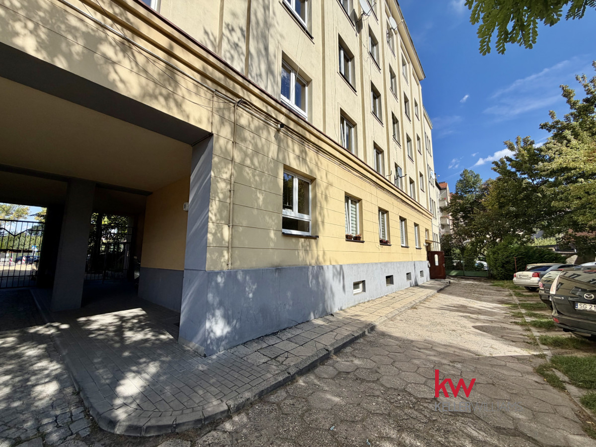 115744379 Centrum Gliwic | Zamknięty parking | 39m2