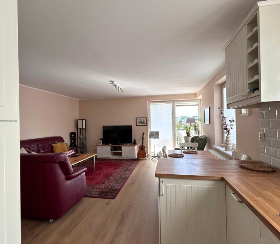 3 pokoje/wysoki standard/balkon/1.piętro