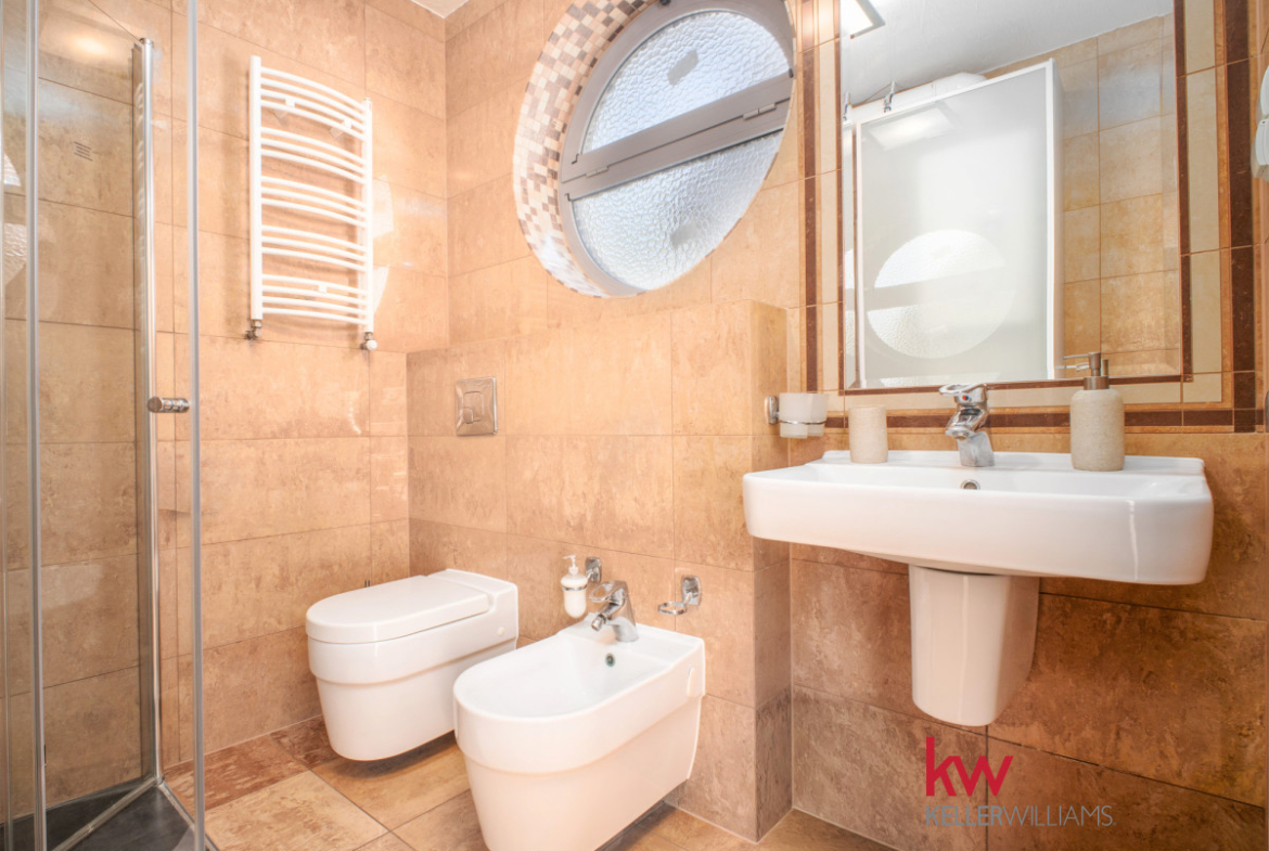 Dwupoziomowy apartament | 100 m od morza | basen