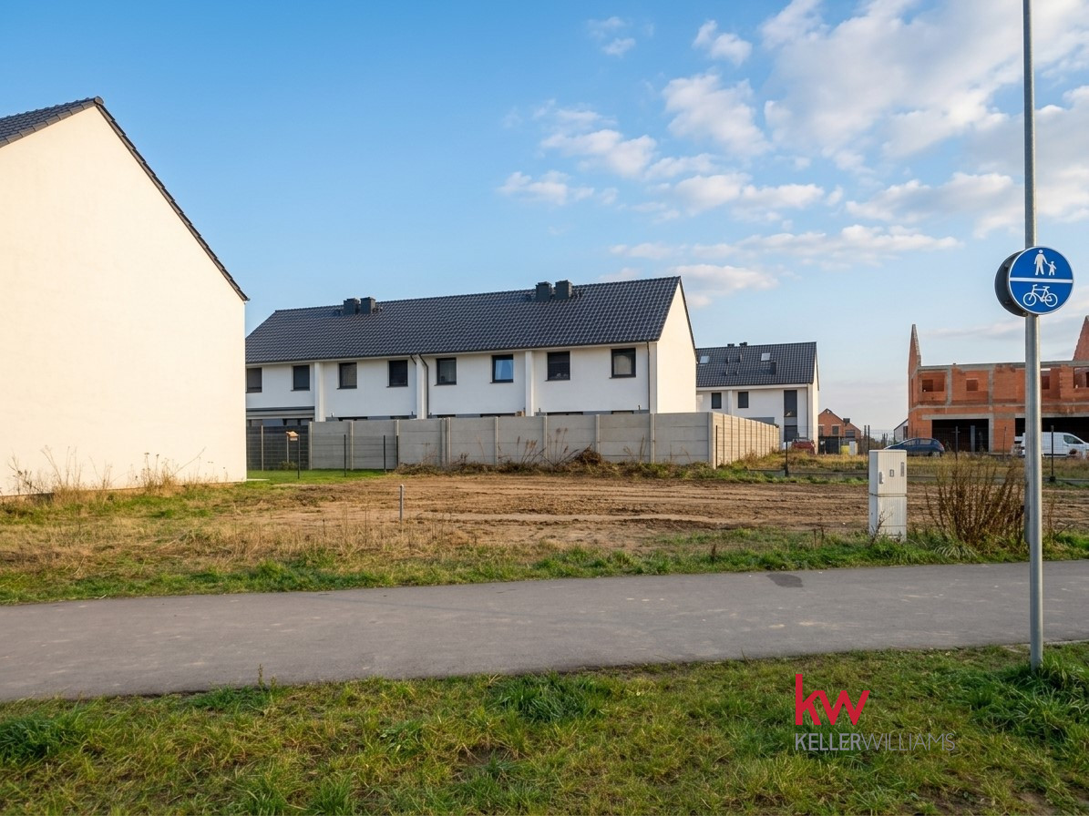 Kamionki, gotowa inwestycja: Działka 620m² + Pozwo