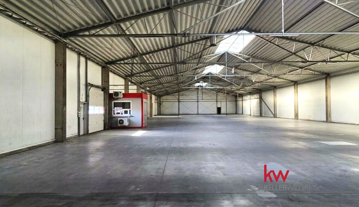 Hala magazynowa z częścią biurową- łącznie 3282 m2