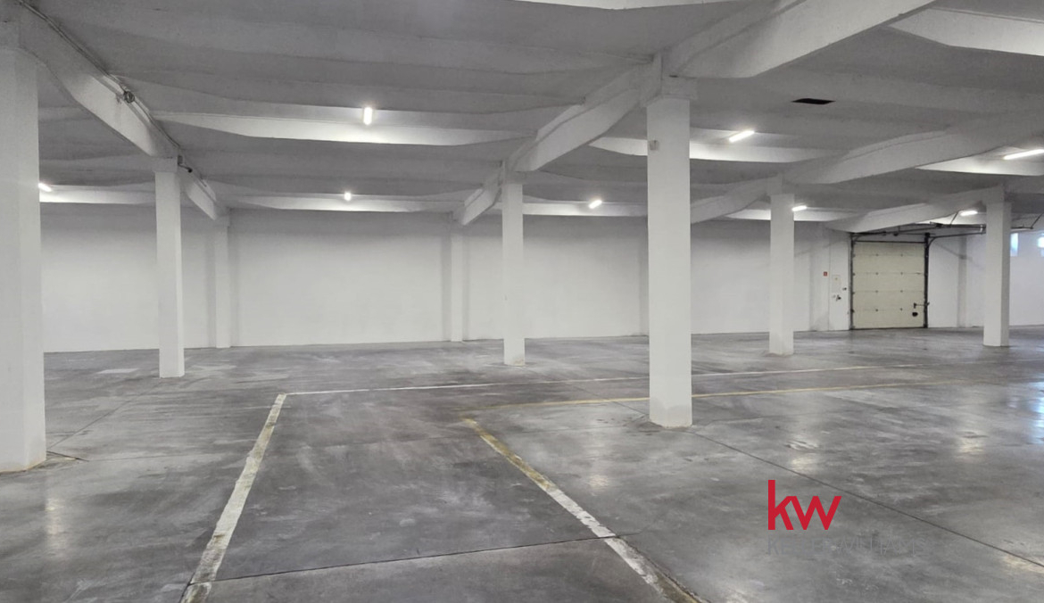 Hala magazynowa z częścią biurową- łącznie 3282 m2