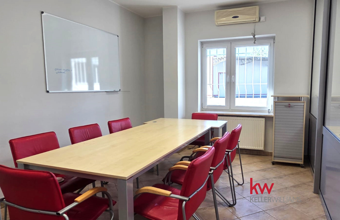 Hala magazynowa z częścią biurową- łącznie 3282 m2