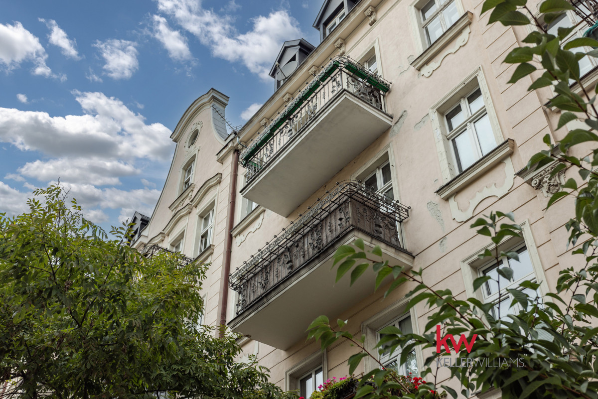 100,8 m² | Oryginalne detale | Kamienica, balkon
