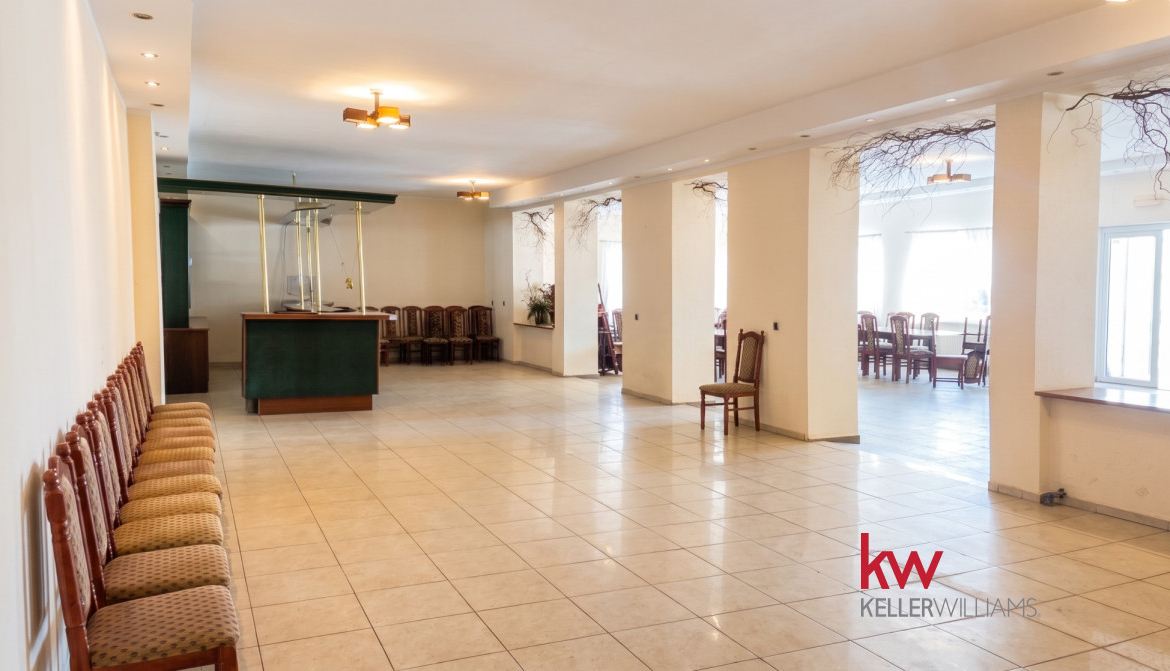 Duży Obiekt Gastronomiczno-Hotelowy Na Wynajem