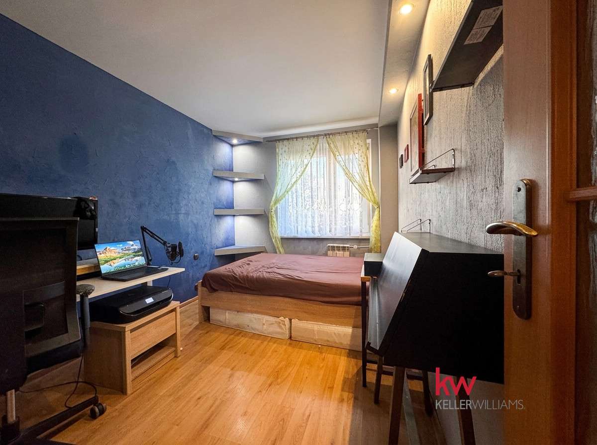 117213011 3 pokoje 60 m² z balkonem. Ogrzewanie i woda z mi