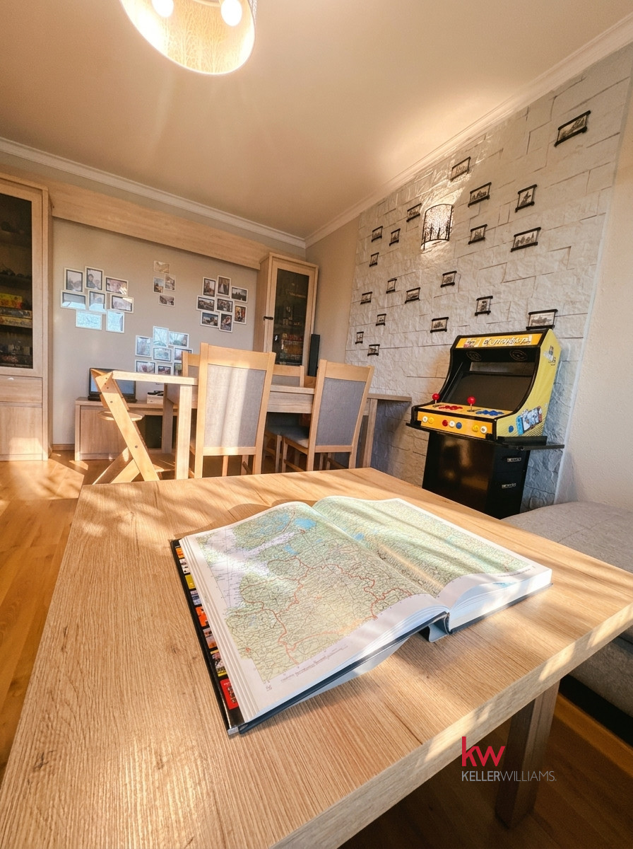 117213017 3 pokoje 60 m² z balkonem. Ogrzewanie i woda z mi