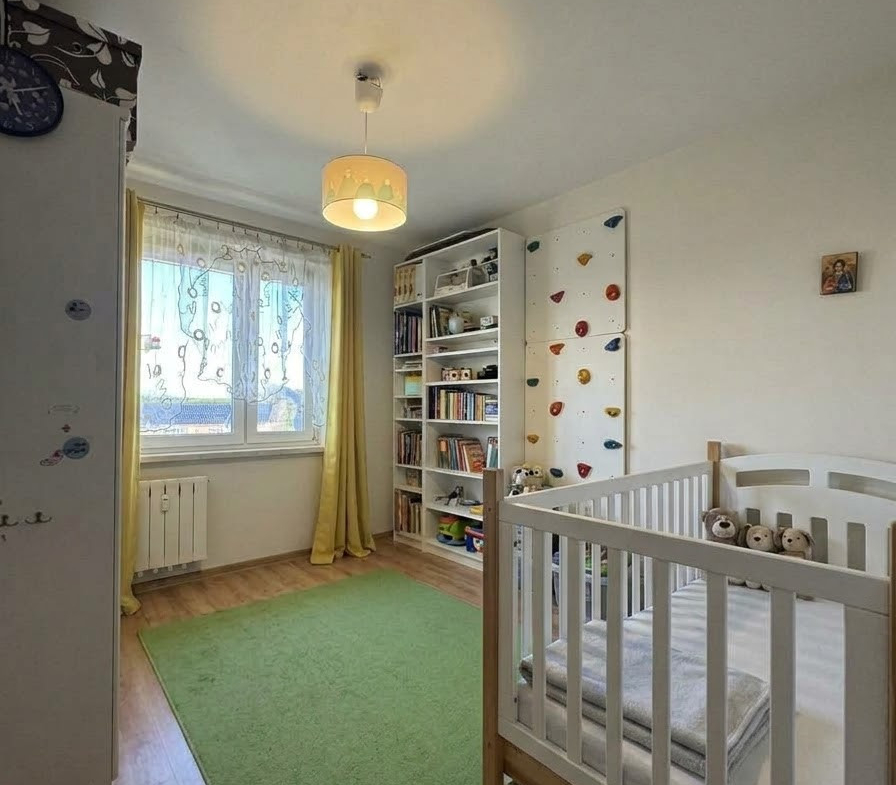 3 pokoje 60 m² z balkonem. Ogrzewanie i woda z mi