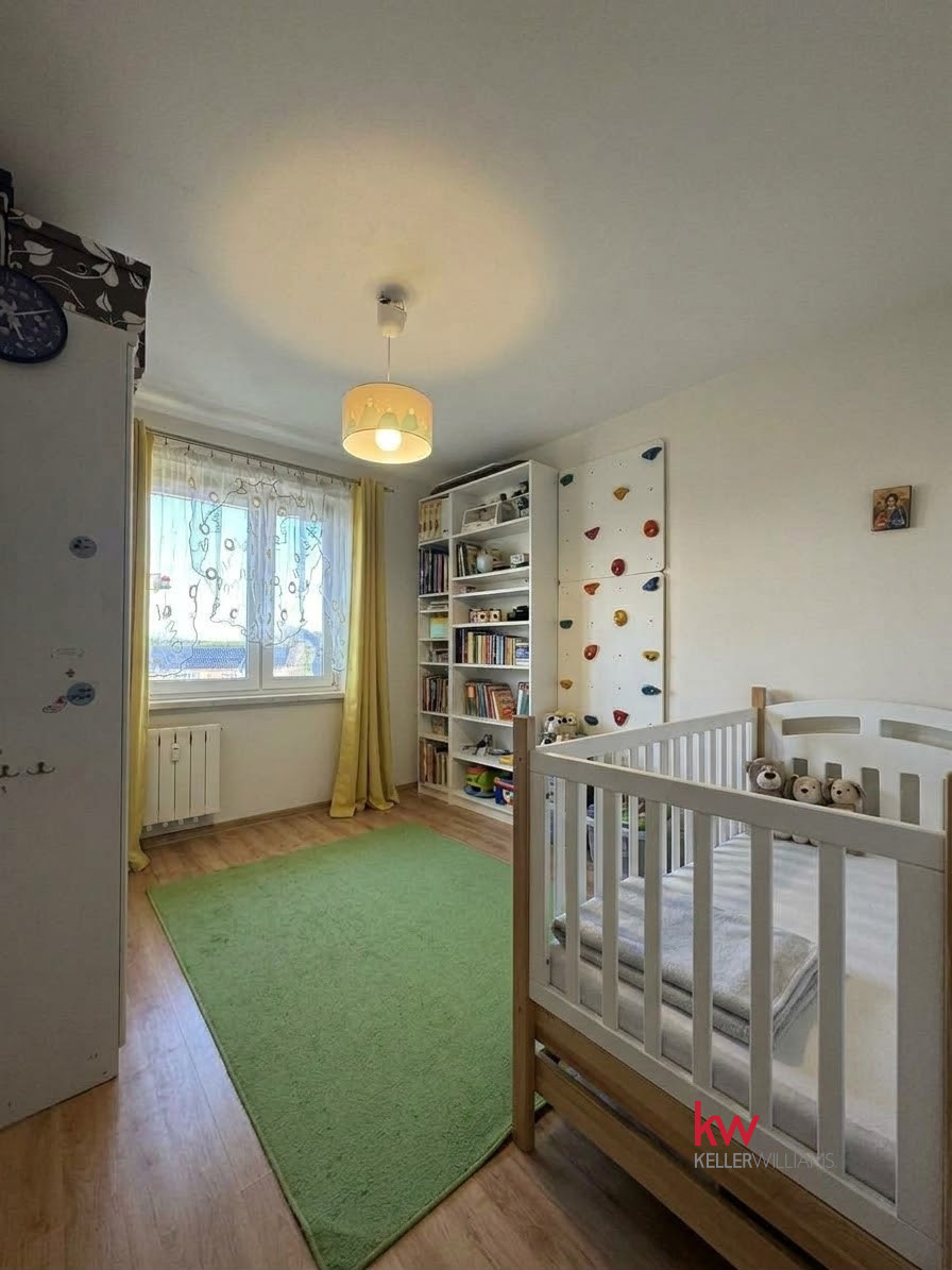 117213029 3 pokoje 60 m² z balkonem. Ogrzewanie i woda z mi